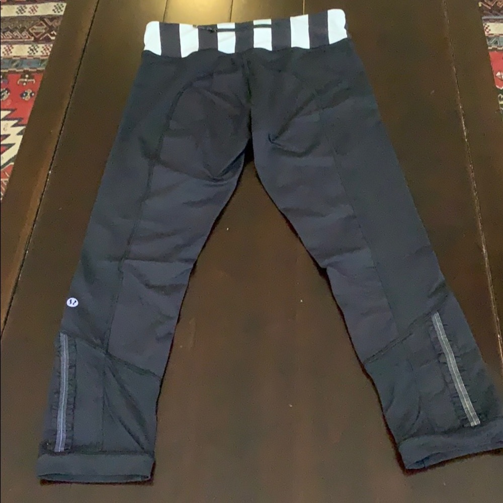 Lululemon crop leggings size 6